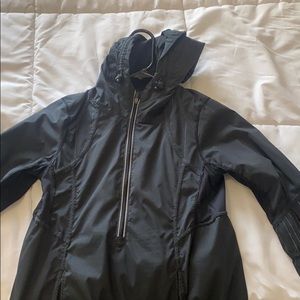 Lululemon halfsize wind breaker